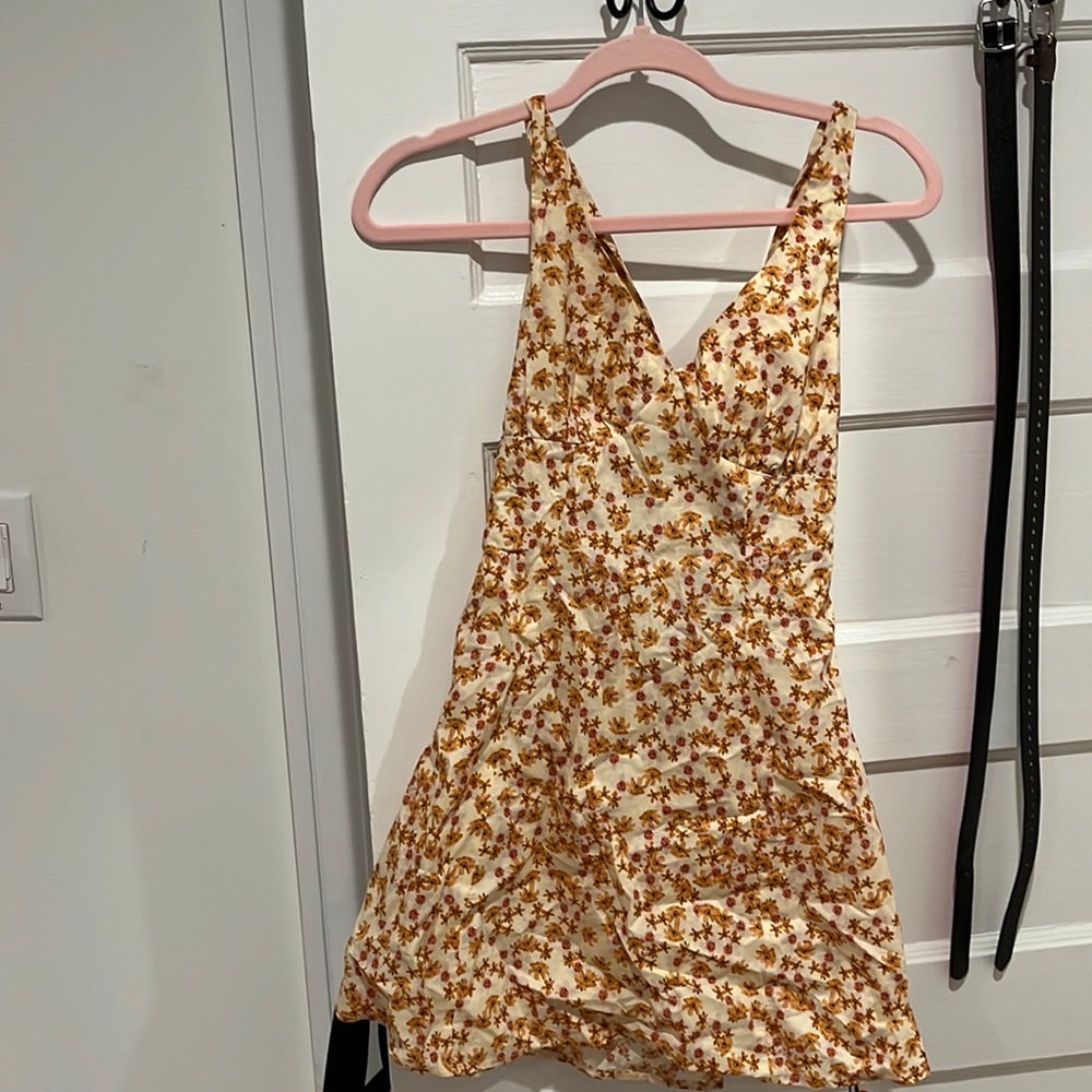 cider floral mini dress perfect for the fall!